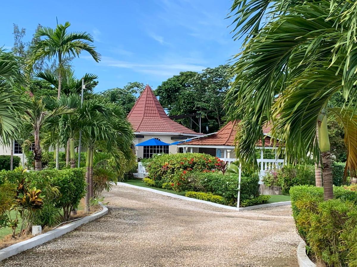 Whistling Villa Runaway Bay Luaran gambar