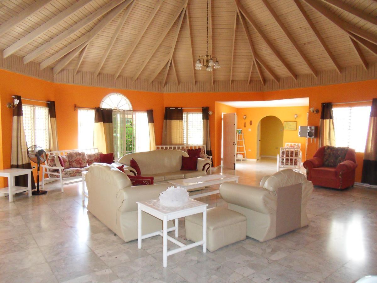 Whistling Villa Runaway Bay Luaran gambar