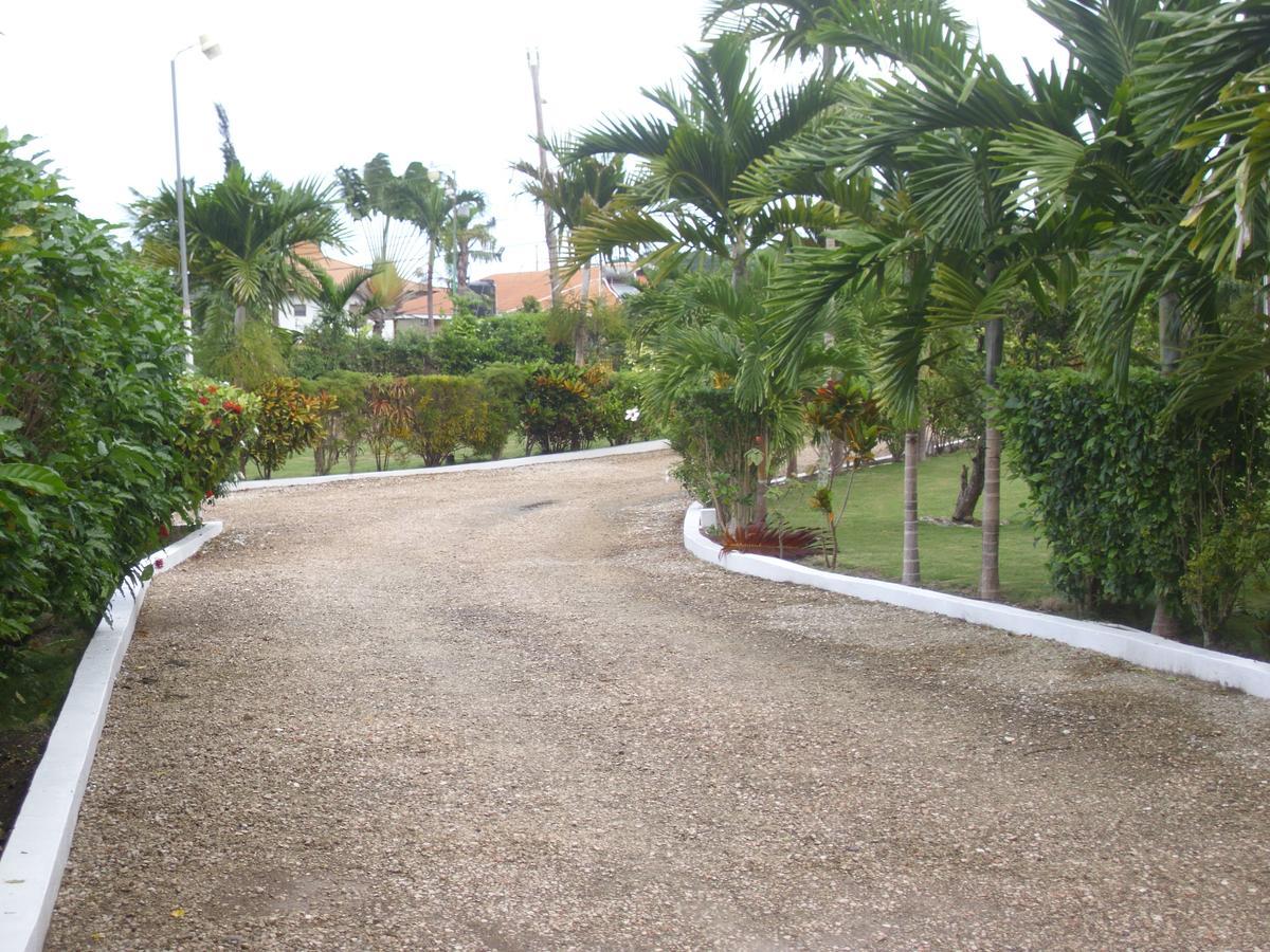 Whistling Villa Runaway Bay Luaran gambar